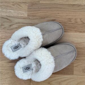 UGG Disquette Sand Slippers